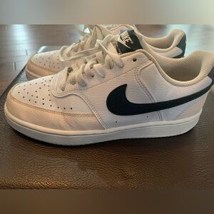 Nike Sneaker Womens COURT VISION LOW NEXT NATURE SUSTAINABLE SNEAKERS Size 7